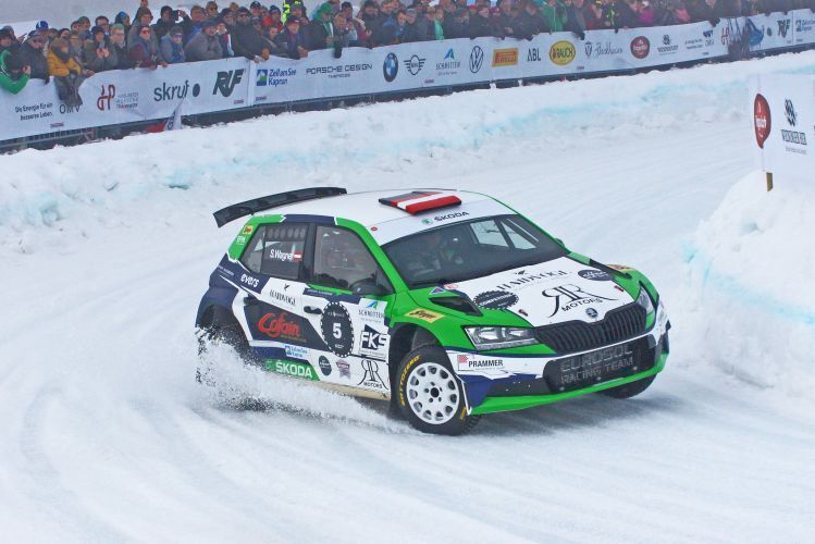 In der Klasse der modernen R5-Rallyefahrzeuge gab es spannende Duelle zwischen Skoda und Volkswagen, die letzten Endes Skoda-Fahrer Simon Wagner für sich entscheiden konnte. (Matthias Knödler)