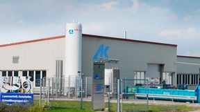 Hinter diesen Hallenwänden fallen nun zehn Mitarbeitern Steine vom Herzen! Denn Klinkhammer Förderanlagen Stahl- und Montagebau in Halle an der Saale ist mit Wirkung zum 1. April erfolgreich übernommen worden. Die Laserschneidexperten dürfen weiter ihre Arbeit tun. (Bild: Klinkhammer)