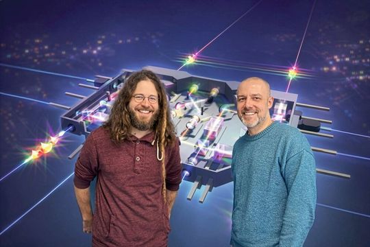 Markus Huber (left) and Nicolai Friis from TU Wien know how to make quantum computers multidimensional in order to perform computing operations even better.(Image: TU Vienna / A. Rommel)