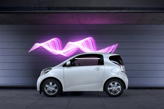 Weitere Platzsparmaßnahmen: Das Differenzial wurde vor den Motor, das Lenkgetriebe über den Motor gelegt. (Archiv: Vogel Business Media)