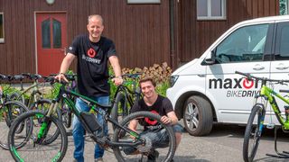 Das Bikedrive-Rental-Team in Giswil hilft, ein geeignetes E-Bike zu finden – ausgestattet mit dem Elektroantrieb zum Nachrüsten. (Maxon Motor)
