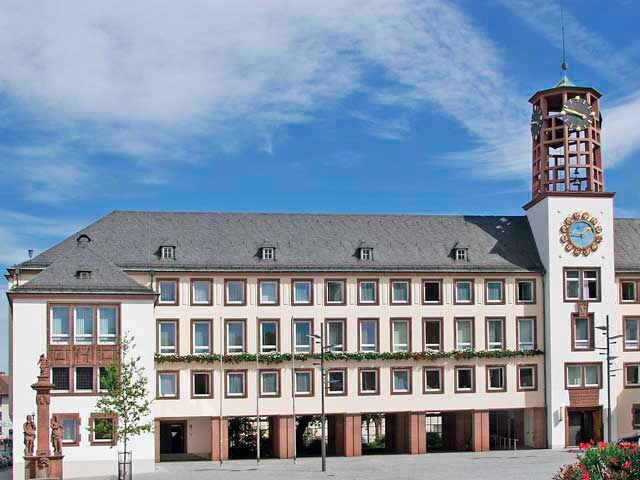 Worms ist mit 63 Zählern im Gesamtindex auf Platz 5 und macht im Index für Städte bis 150.000 Einwohner den 2. Platz, gefolgt von Würzburg, Ingolstadt und Ulm. Im Teilindex Bürgerservice ist es nur Platz 48 für die rheinland-pfälzische Stadt, gemeinsam mit Halle (Saale), Krefeld und Frankfurt a.M. (Institut für Stadtgeschichte der Stadt Worm)