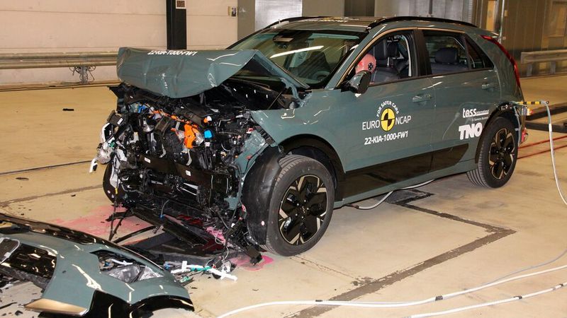 Der Kia Niro konnte in der Basisversion vier von fünf Sternen erreichen – mit optionalem Assistenzpaket kommt aber auch er auf die Bestbewertung. (Bild: Autoren-Union Mobilität/Euro NCAP)