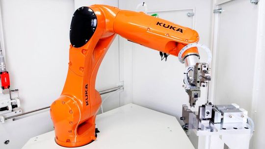 Der VDMA hat mal analysiert, was die deutsche Robotik- und Automatisierungsbranche derzeit für das kommende Geschäft prognostiziert ...(Bild:  Kuka)