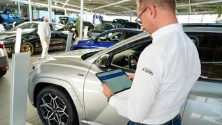 Digital und papierlos - Mit dem Dealer-Management-System mobil, browserbasiert arbeiten. (Bild: attRiBut GmbH )