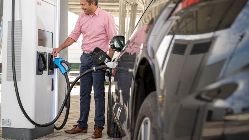 Bosch will gemeinsam mit Tata Komponenten für E-Fahrzeuge in Indien anbieten.(Bild:  Bosch)