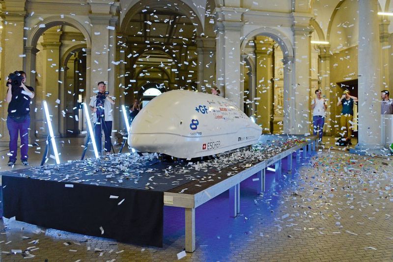 Mit diesem Pod tritt das Schweizer Swissloop-Team am 25. bis 27. August 2017 in Kalifornien gegen 26 Teams aus aller Welt an. Hyperloops gelten als das Transportsystem der Zukunft. (VBM / Sergio Caré)