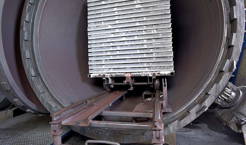 Auch in Wägen von Brennöfen spielen Hochtemperaturlager ihre Stärken aus. (Bild: SKF)