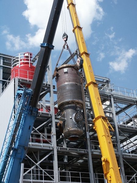 Montage eines Hochtemperaturvergasers (HTV) für das BTL-Werk in Freiberg  (Bild: Choren)