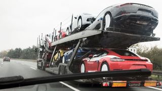 Der sonst so zulassungsstarke Monat März verbuchte weitere Rückgänge.  (Rehberg / »kfz-betrieb«)