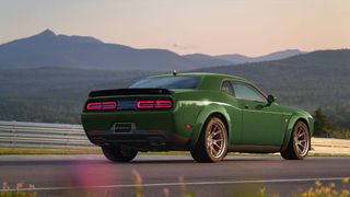 Stellantis und JLR wollen prüfen, künftig gemeinsam Technik und Produkte für den US-Markt zu entwickeln. (Bild: Stellantis)