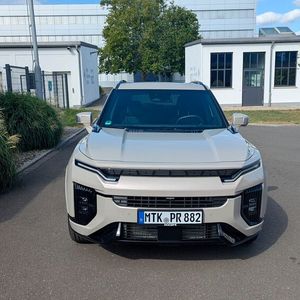 Mit den schmal zusammengekniffenen LED-„Augen“ und der bulligen Form sieht der KGM Actyon ein bisschen aus wie ...(Bild:  Rosenow – VCG)