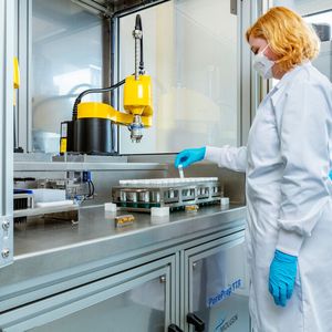 The Pureprep TTR is a high throughput automated liquid handling device that transfers liquid fast, accurately, and consistently from tubes to Deep Well microtiter plates. 