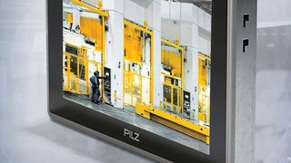 Mit Motion- und CNC-Funktionalität ausgestattet, übernimmt das Machine Interface PMI 6 primo von Pilz innerhalb einer Anlage die komplette Automatisierung inklusive Antriebssteuerung plus Visualisierung. (Pilz)