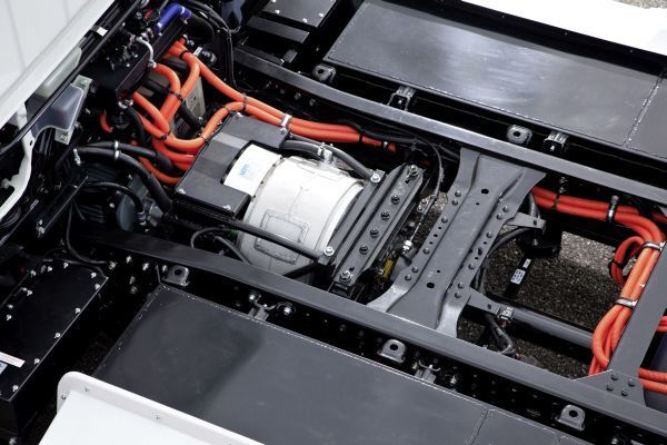 Der E-Motor des Fuso Canter E-Cell (Bild: Daimler)