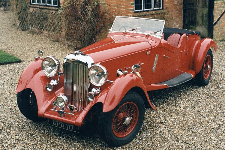 Lagonda war eine Vorkriegsmarke. Der Lagonda Rapide war eines der letzen Modelle. (Foto: Aston Martin)
