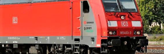 Nachschub rollt! Der Bahn-Logistikpartner DB Schenker versorgt Kunden ab sofort mit Ersatzteilen aus dem 3D-Drucker. Damit sollen Lieferkettenprobleme aus der Welt geschafft werden.(Bild:  DB Schenker)