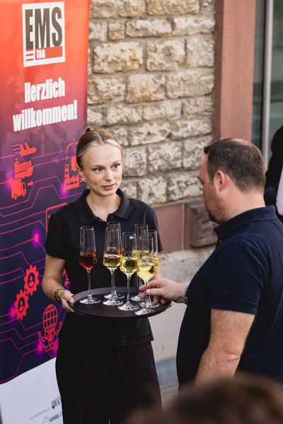 Impressionen vom 24. Würzburger EMS-Tag: Im Mittelpunkt standen aktuelle Branchenthemen, praxisnahe Impulse und insbesondere der persönliche Austausch innerhalb der EMS-Community. (Bild: Stefan Bausewein)