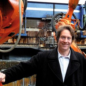 Dipl.-Ing. Hagen Hänelt, Geschäftsführer der Finow Automotive GmbH in Eberswalde: „In der IHU-Linie, in der die Gräbener-Roboclamp-IHU-Presse im Mittelpunkt steht,  produzieren wir Längsträger für etwa 100.000 Fahrzeuge pro Jahr.“