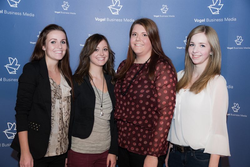 Vogel X-Mas Party 2012 im VCC in Würzburg    Drei der vier Azubis waren schon einmal bei uns in der Abteilung und die Vierte kommt im März 2013. Verena, Marina, Sandra und Lea (von links nach rechts).  Weitere exklusive Bilder zur Vogel Weihnachtsfeier finden Sie auf unserer Facebook-Fanpage. Jetzt reinschauen und Fan werden. Wir freuen uns über jeden Like. (Bild: Marcel Gollin/Vogel Business Media)