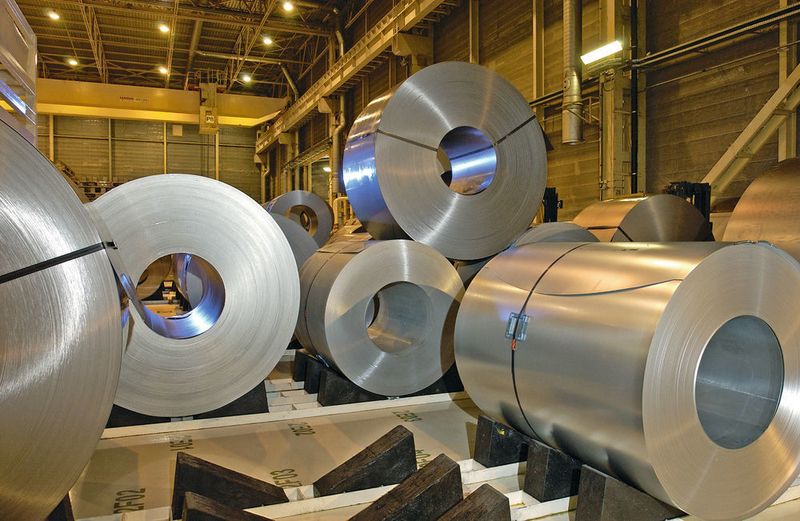 Automobilhersteller wollen die unterschiedlichen Materialeigenschaften der Blechcoils genauer erfassen, um ihre Produktion darauf abzustimmen. (Volkswagen)