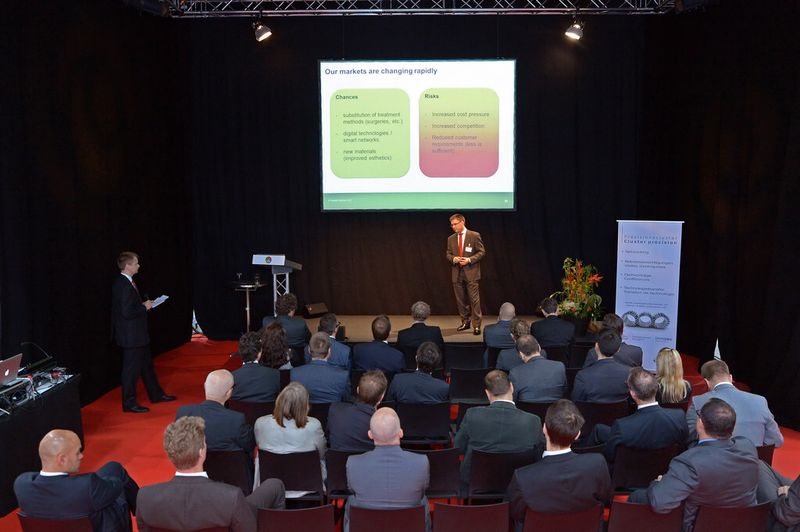 Ganz im Zeichen der Innovation steht das Vortragsprogramm des SMTI: inneren und äusseren Behandlungsstrategien am Bewegungsapparat am erstgen Messetag und additiver Fertigung am zweiten Messetag. (Bild: Messe Luzern)