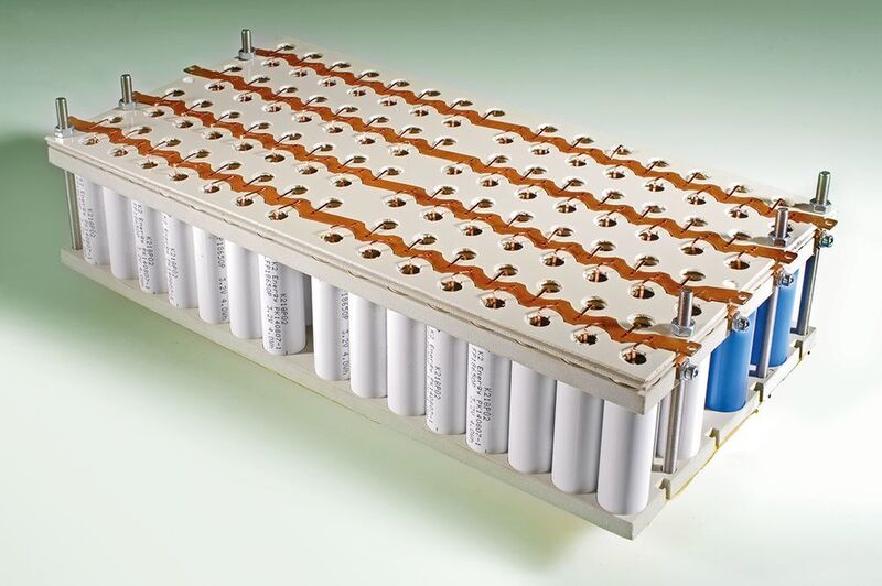 Batteriemodul aus 18650-Batteriezellen kontaktiert mittels Laserstrahlmikroschweißen. Dieses Modul entstand in Zusammenarbeit mit dem Fraunhofer-Institut für Betriebsfestigkeit und Systemzuverlässigkeit LBF in Darmstadt im Rahmen des Projekts evTrailer. (Fraunhofer ILT)