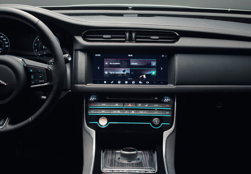 Mit an Bord ist das 10 Zoll große Touch-Pro-Infotainment-System von Jaguar. (Jaguar Land Rover )