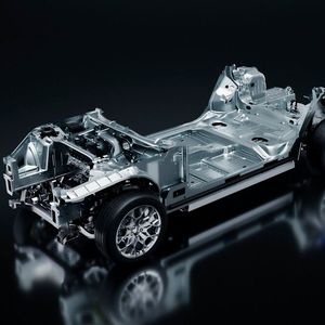 Mit der neuen Plattform sollen Modelle mit einer Länge zwischen 4.764 bis 5.126 Millimeter entworfen werden können.(Bild:  Stellantis)