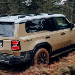 Wer die Retro-Version mit runden Leuchten bevorzugt, kommt leider zu spät: Die limitierte „First Edition“ von 3.000 Einheiten ist bereits ausverkauft.(Bild:  Toyota)