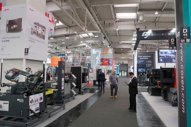 Impressionen aus den Messehallen (Bild: Peter Königsreuther)