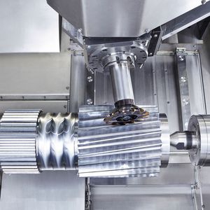 Verzahnlösung auf dem Dreh-/Bohr-/Fräszentrum M35 Millturn: Der Invomilling-Fräser von Sandvik Coromant ermöglicht innerhalb kurzer Bearbeitungszeiten das Fräsen gerader und schräger Außenverzahnungen.