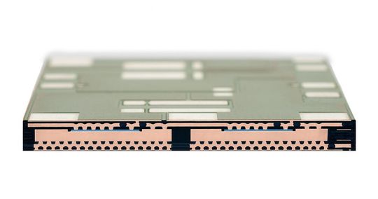 Das „p² Pack-System“ von Schweizer ermöglicht die Einbettung von Leistungshalbleitern in die Leiterplatten – zum Vergrößern bitte klicken.(Bild:  Infineon/Schweizer)