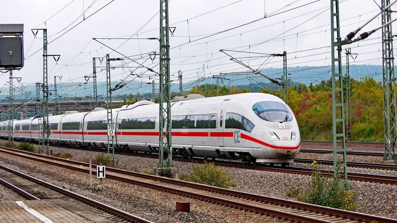 Die Deutsche Bahn baut ihr Streckennetz weiter zurück. (pixabay/CC0 Public Domain)