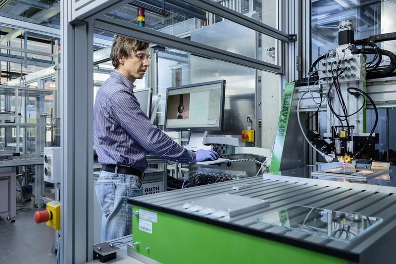 Eine Fertigungsstraße des Fraunhofer IFAM aus Bremen. (Fraunhofer IFAM)