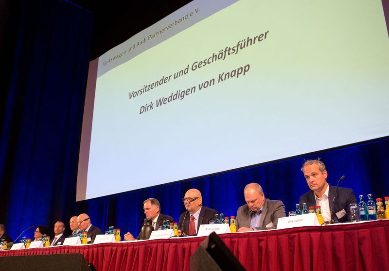 Der VAPV-Vorstand machte namens der Mitglieder nochmals klar, dass man sich vom Hersteller im Stich gelassen fühlt. (Oliver Krato / VAPV)
