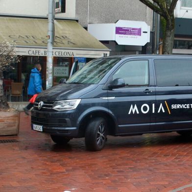 Ein Bus wird kommen: Die 2016 gegründete VW-Tochter Moia testet selbstfahrende Beförderungssysteme. Doch die Ergebnisse führen noch nicht zur flächendeckenden Umsetzung. (Bild: sp-x)