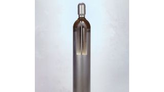 Abb.1: Das in die Gasflasche integrierte Reinigungssystem filtert Sauerstoff, Feuchte, Kohlenwasserstoffe, Halogenkohlenwasserstoffe, Kohlenmonoxid und Kohlendioxid zusätzlich aus dem bereits ultrahochhreinen Gas. (Bild: Air Products)