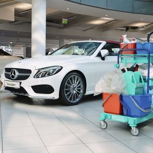 (Achter/ »kfz-betrieb«)