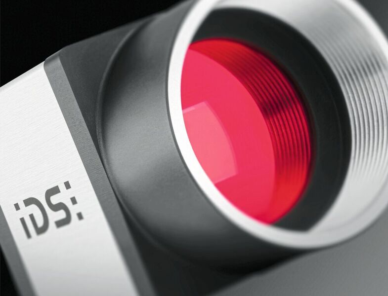 Auf der Vision 2018 zeigt IDS erstmalig eine Ensenso-3D-Kamera mit integrierter Datenverarbeitung. (IDS)