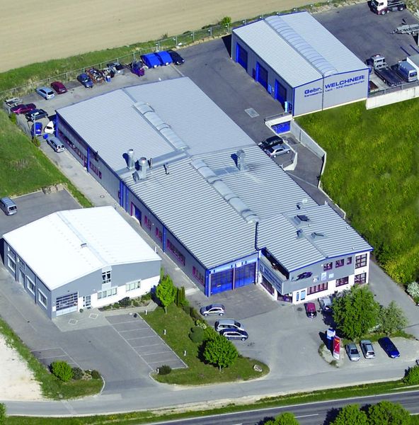 Von vorne eher unscheinbar, zeigt der Blick von oben den großzügig angelegten Gebäudekomplex der Gebrüder Welchner. (Archiv: Vogel Business Media)