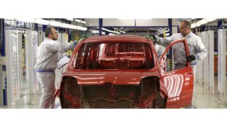 Volumenhersteller wie Fiat müssen laut AlixPartners neue Wege finden, um ein ausreichendes Investitionsvolumen für die Entwicklung des Autos der Zukunft zu generieren. (Foto: Fiat)