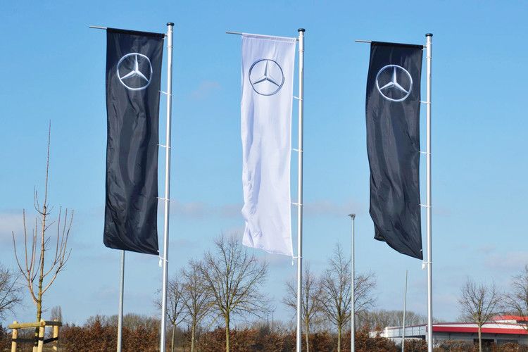 ... in elf Monaten Bauzeit die neue Mercedes-Niederlassung entstanden. (Foto: Michel)