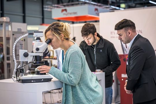 Die Swiss Plastics Expo war vom 20. bis 22. Januar 2026 erneut der Treffpunkt für alle, die mit Kunststoff arbeiten und mobilisierte 3800 Fachpersonen.(Bild:  Christoph Arnet)