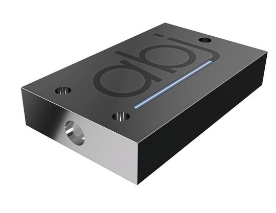 The KAS4000 series dual-axis inclination and acceleration sensors measure both statically (inclination) and dynamically (acceleration).(Image: a.b.jödden)