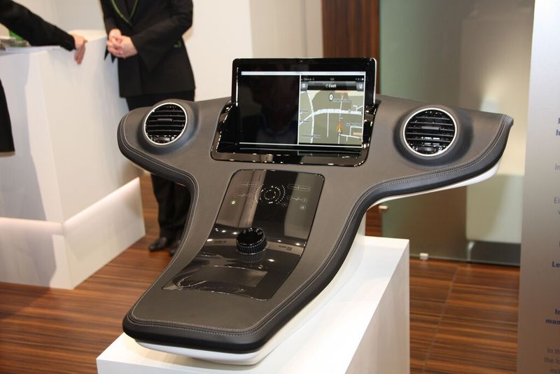 showed a centre car console with integrated electronics. (Source: Culp)