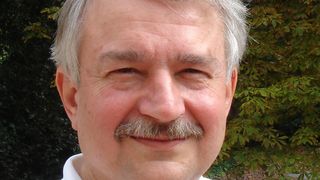 „Mit der Entwicklung von Impfungen gegen humane Papillomviren lassen sich bestimmte Krebsvorstufen, die zu einem Gebärmutterhalskrebs führen, mittlerweile erfolgreich verhindern“, sagt Prof. Herbert Pfister, der das Nationale Referenzzentrum für Papillom- und Polyomaviren leiten wird.  (Bild: Universitätsklinik Köln)