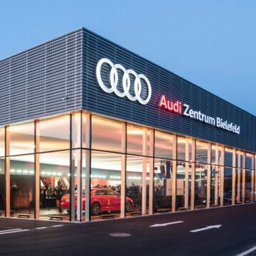 In knapp einem Jahr Bauzeit fertiggestellt: das neue Audi-Zentrum Bielefeld der Wellergruppe.