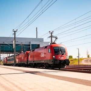 Für die Koralmbahn und den -tunnel liefert Voestalpine Premium-Gleise und Hightech-Weichen inkl. digitaler Monitoringsysteme.(Bild:  Voestalpine)