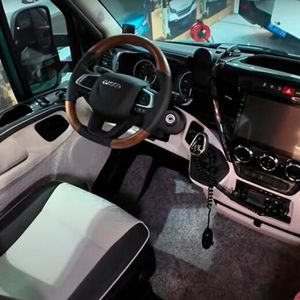 477.000 Euro soll das Reisemobil auf Iveco-Basis kosten.(Bild:  Deddle RV)